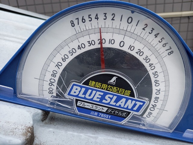 屋根勾配は4寸勾配でした